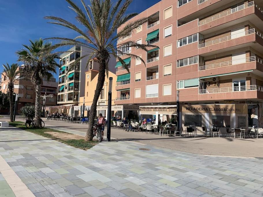 Modern Apartment Near Beach La Mata  Eksteriør bilde